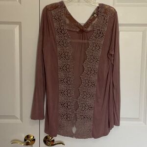 GIMMICKS by BKE Lace Inset Blouse